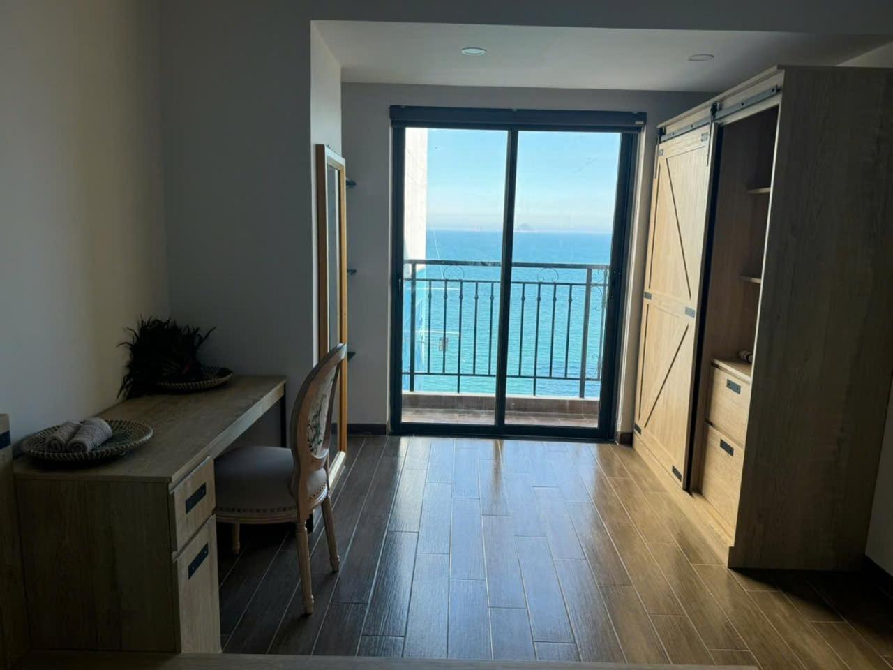 Putin Hotel Nha Trang Exteriör bild